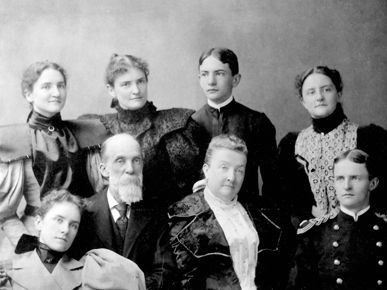 the family of Joseph and Daniella Wheeler with their two sons and four daughters
