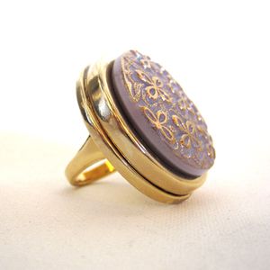 vintage glass bead set in gold ring