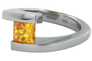 18K white gold and yellow diamond ring