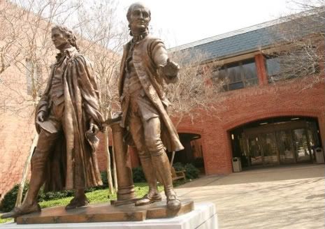Patriot's monument