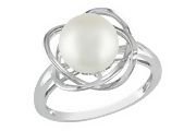 white gold and freshwater pearl ring