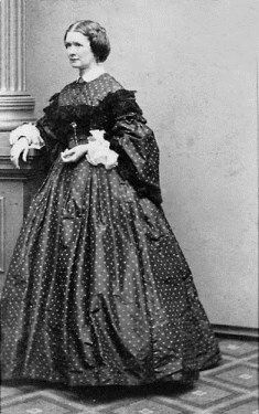 first women sculptors from the United States