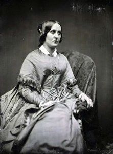 first woman newspaper reporter and correspondent