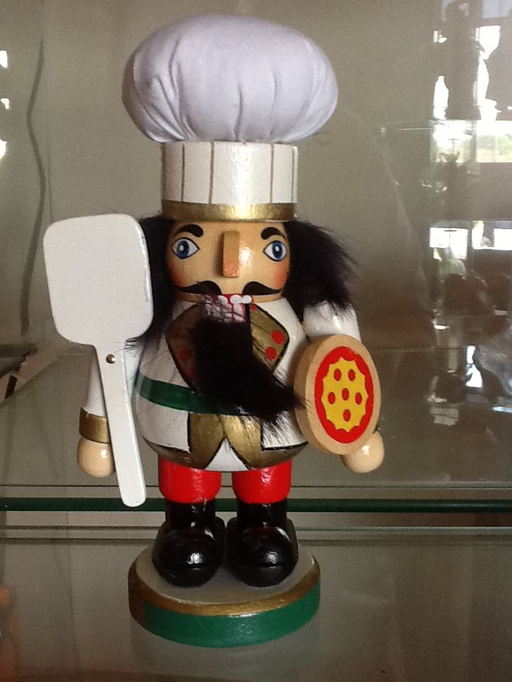 6" Italian Nutcracker with Pizza Peel Pizza Nutcrackers of The World
