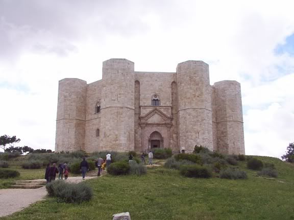 casteldelmonte.jpg