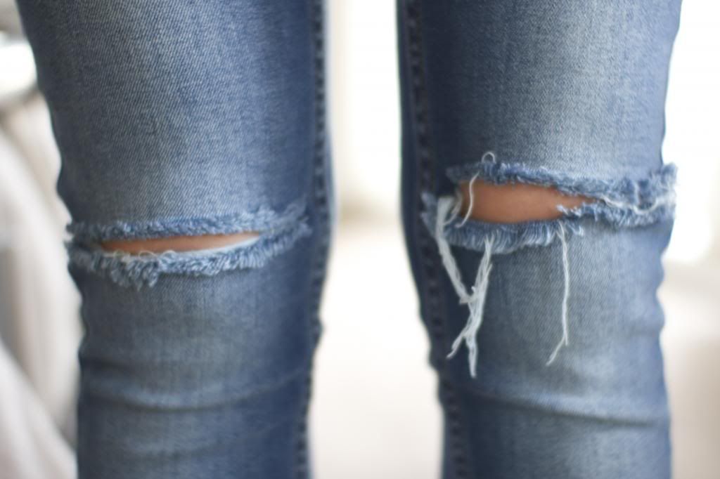 ripped jeans knees