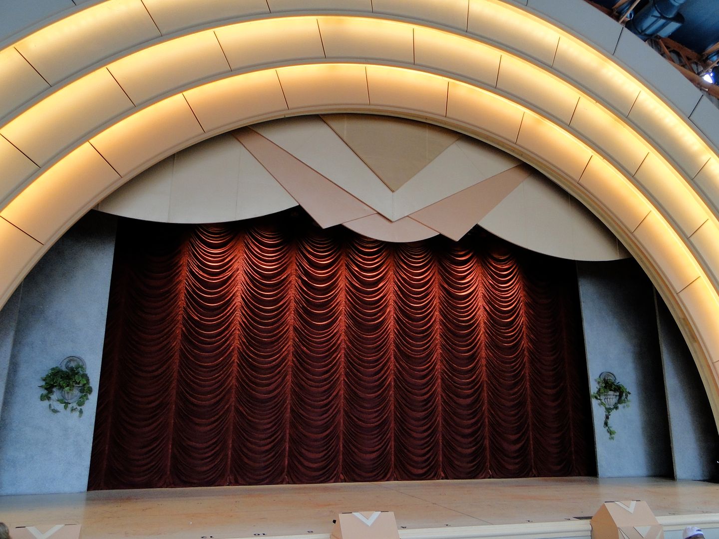 Theater of the Stars (Beauty & The Beast) Disney's Hollywood Studios