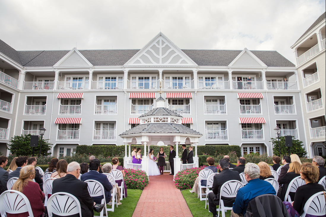 photo Yacht Club Gazebo.png