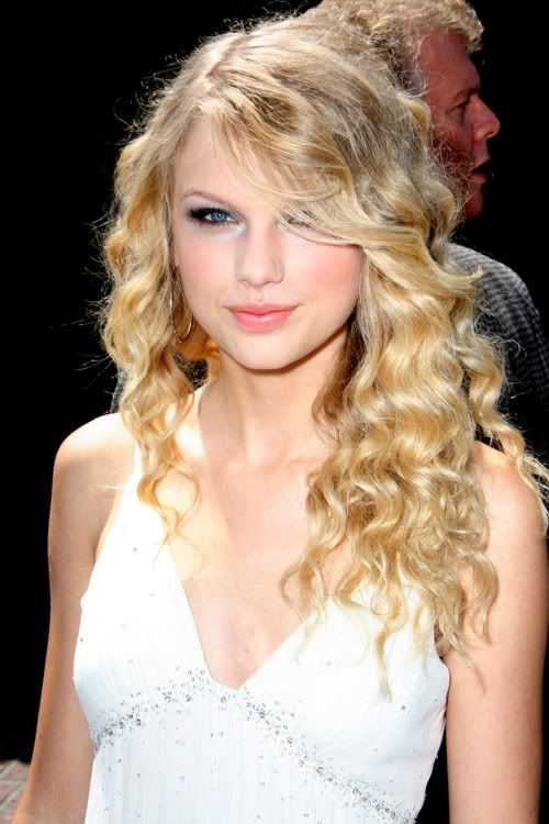 24931pcn-another10-taylor-swift.jpg