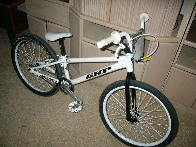 lightest bmx race bike