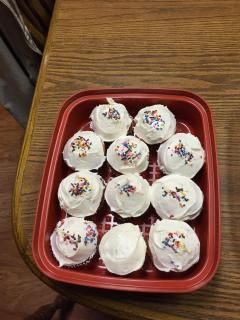photo strawberrycupcakes_zpsdc0d8a31.jpg
