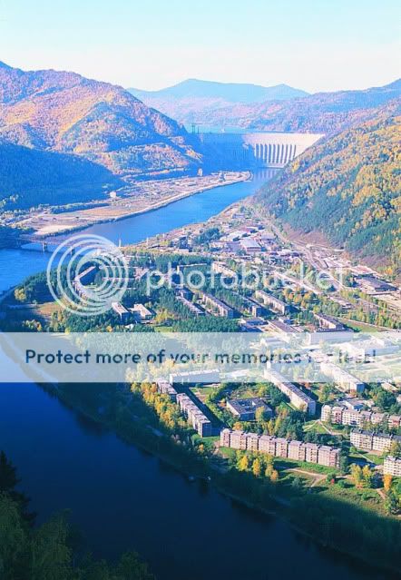 Поселок черемушки сшгэс. Черемушки саяногорск. Посёлок черёмушки хакасия. Саяногорск саяно-шушенская гэс. Черёмушки хакасия.