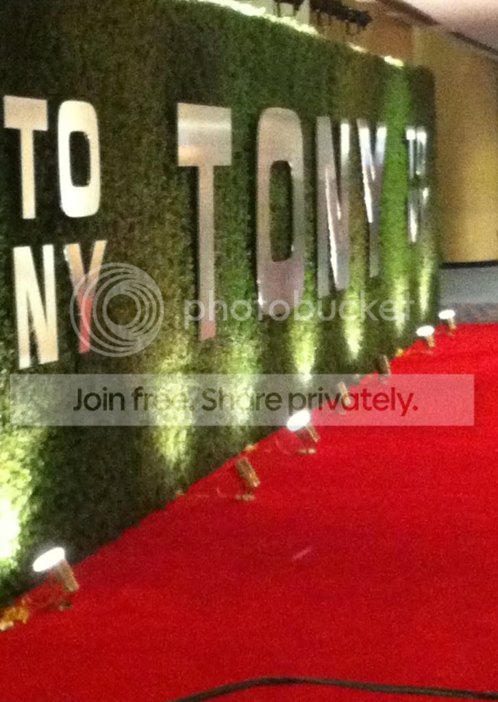 SMASH's 'Tony Awards' Marquis